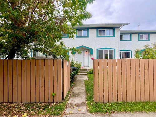 7-110 Tamarack Ave, Hinton, AB, T7V1C5 | Card Image