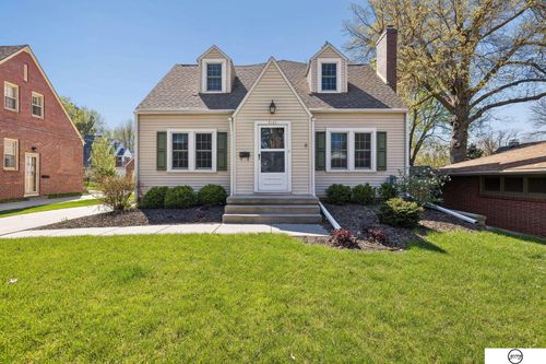 3121 Cedar Ave, Lincoln, NE, 68502-5022 | Card Image
