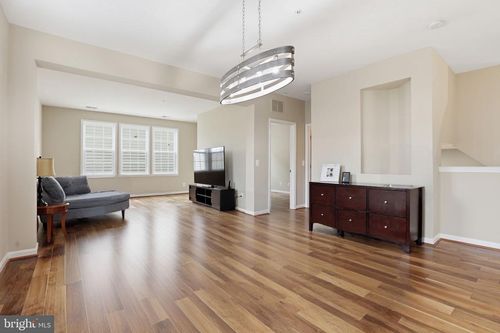 42257 San Juan Ter, ALDIE, VA, 20105-5699 | Card Image