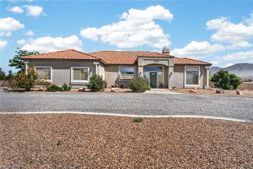 2240 E Dandelion St, Pahrump, NV, 89048-6377 | Card Image