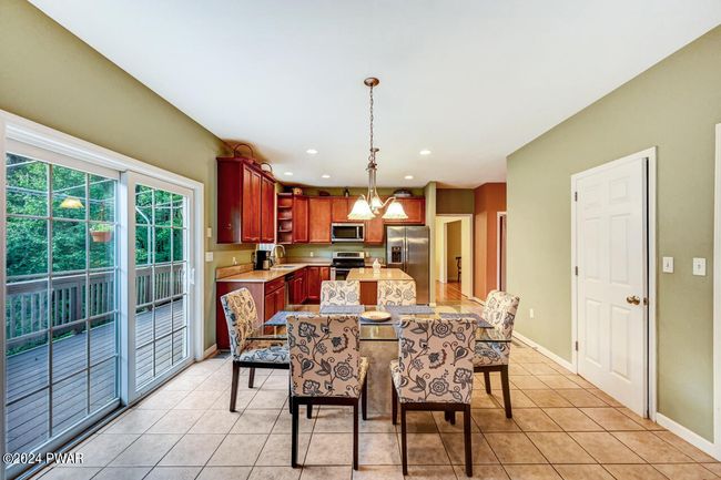 Breakfast Nook | Image 18