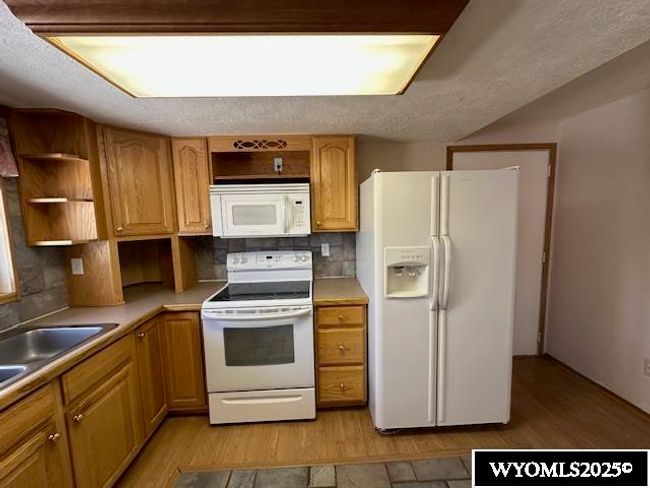 530 Juniper St, House other with 5 bedrooms, 3 bathrooms and null parking in Green River WY | Image 6
