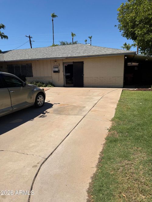 8218 E Edgemont Ave, Scottsdale, AZ, 85257-1731 | Card Image