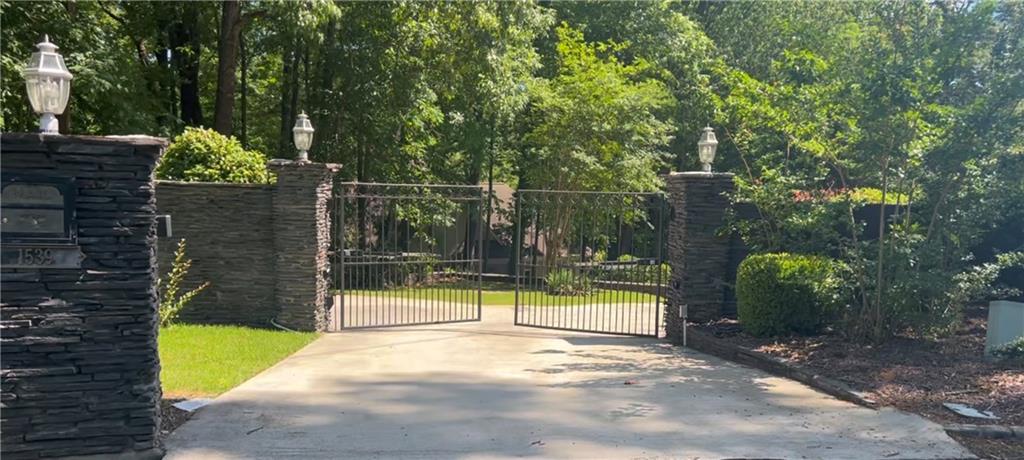 Silver Hill Ct, Stone Mountain, GA 30087