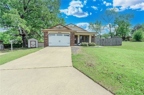 1502 Heather Cir, Barling, AR, 72923-1972 | Card Image