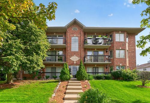 302-1204 Chalet Rd, Naperville, IL, 60563-3026 | Card Image