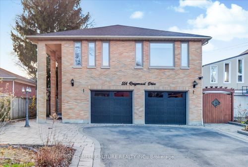 554 Rougemount Dr, Pickering, ON, L1W2C2 | Card Image