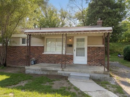 415 Martin Luther King Jr Blvd N, Pontiac, MI, 48342-1714 | Card Image