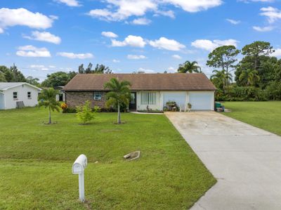 6905 Kenwood Road, House other with 3 bedrooms, 2 bathrooms and null parking in Fort Pierce FL | Image 3