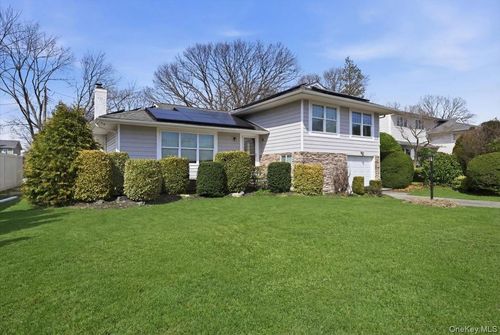 1419 Eric Ln, East Meadow, NY, 11554-3604 | Card Image