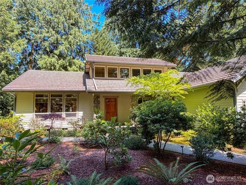 460 Pinecrest Dr, Port Townsend, WA, 98368-2509 | Card Image