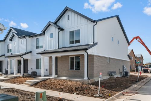 183-1255 N 300 E, Harrisville, UT, 84404-5462 | Card Image