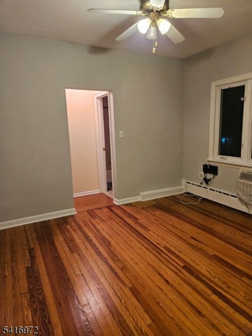 653 New York Ave, Lyndhurst, NJ, 07071-1609 | Card Image