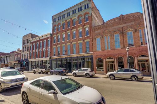 313 South Ave, Springfield, MO, 65806-3080 | Card Image
