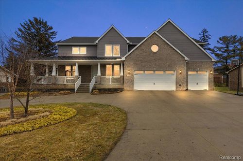 3256 Ledgewood Ct E, Commerce Twp, MI, 48382-1419 | Card Image