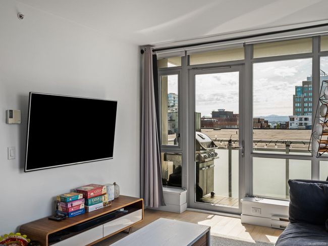 502 - 838 Broughton St, Condo with 2 bedrooms, 1 bathrooms and 1 parking in Victoria BC | Image 12