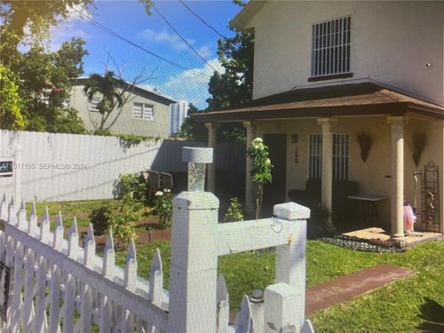 160 Nw 27th St, Miami, FL, 33127-4426 | Card Image