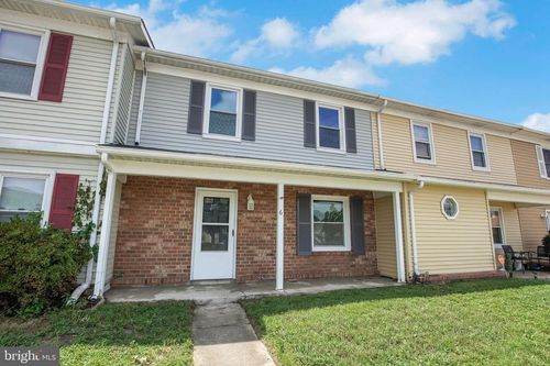6 Park Square Ct, INDIAN HEAD, MD, 20640-1738 | Card Image