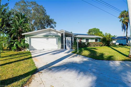 2221 Cape Way, NORTH FORT MYERS, FL, 33917-2507 | Card Image