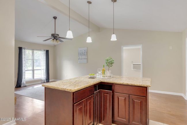 open concept | Image 13
