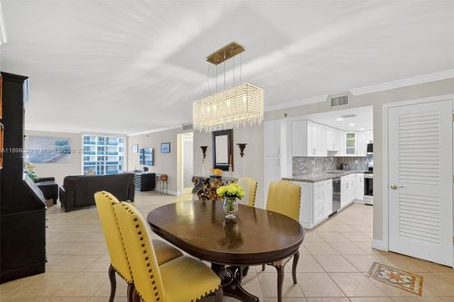 apt-1005-2401 Collins Ave, Miami Beach, FL, 33140-4743 | Card Image