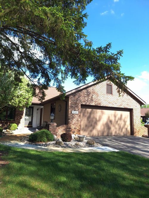 3261 Calvin Ct Sw, Grandville, MI, 49418-3004 | Card Image