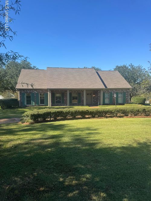 21 Twelve Oaks Dr, Madison, MS, 39110-9377 | Card Image