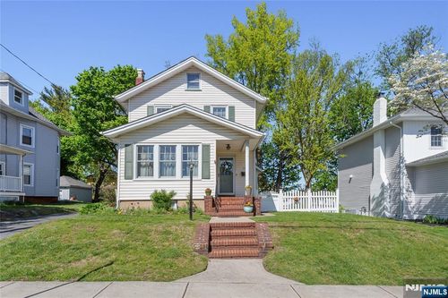 141 Henry St, Hasbrouck Heights, NJ, 07604-1104 | Card Image