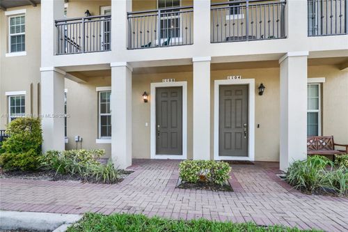 1108 Sw 146th Ter, Pembroke Pines, FL, 33027-6165 | Card Image