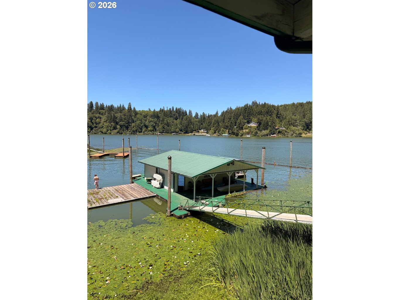 Residential in Lakeside 3