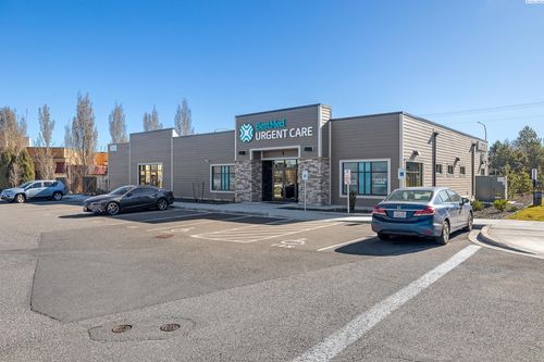 120a-3601 Plaza Way, Kennewick, WA, 99338-2716 | Card Image