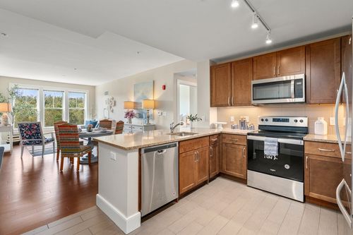 apt-340-25 Stonehaven Dr, Weymouth, MA, 02190-3957 | Card Image
