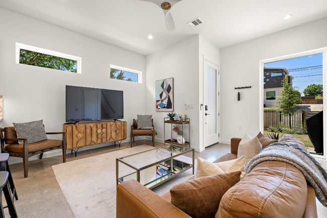 1 - 1713 E M Franklin Ave, House other with 4 bedrooms, 3 bathrooms and null parking in Austin TX | Image 11