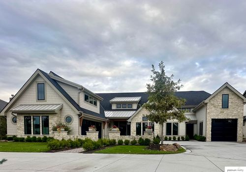 5813 N 294th Cir, Valley, NE, 68064-5306 | Card Image
