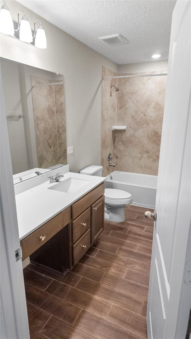 23319 Greenway Creek Ln, House other with 3 bedrooms, 3 bathrooms and 2 parking in Spring TX | Image 20