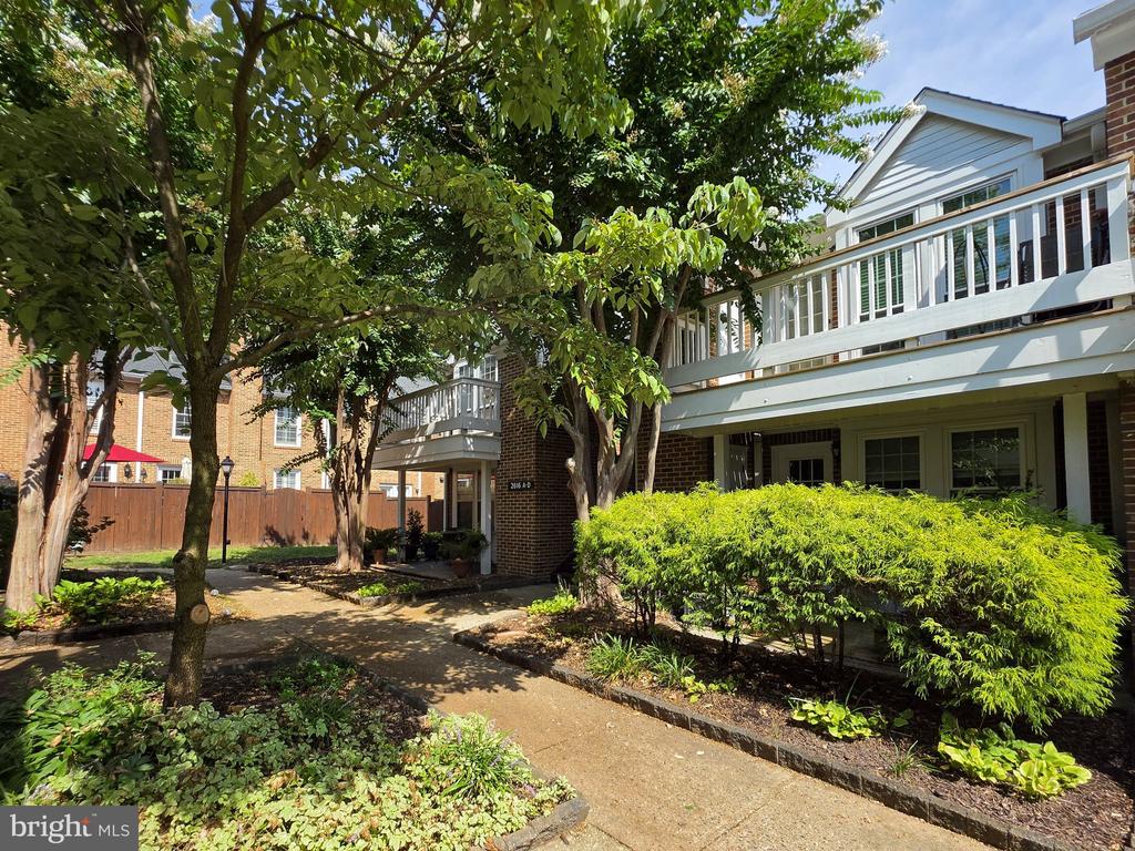 Residential in ARLINGTON 2