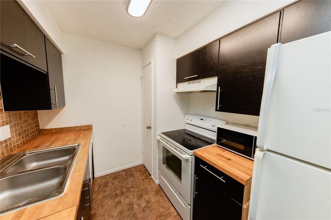 KITCHEN | Image 17