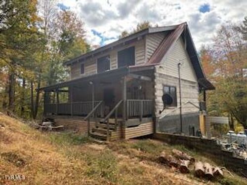 335 Bear Cage Rd, Roan Mountain, TN, 37687-3830 | Card Image