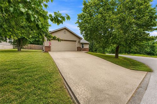 7 Blythe Cir, Bella Vista, AR, 72714-3935 | Card Image