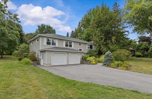 316 Collamer Cir, Shelburne, VT, 05482-6444 | Card Image