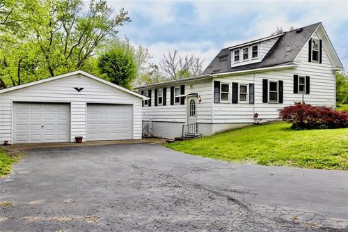 725 Ley St, Excelsior Springs, MO, 64024-1459 | Card Image