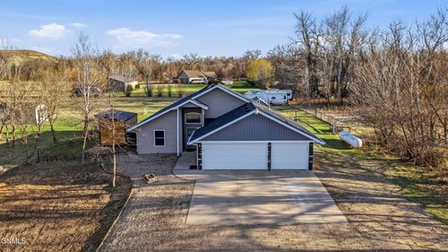 7331 Meledee Pl, Bismarck, ND, 58504-3084 | Card Image
