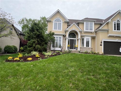 5701 W 146th St, Overland Park, KS, 66223-1223 | Card Image