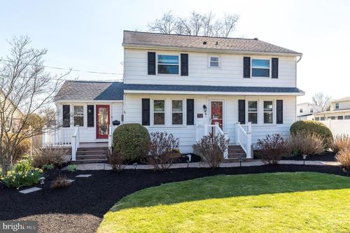 712 E Hancock St, Lansdale, PA, 19446-3927 | Card Image