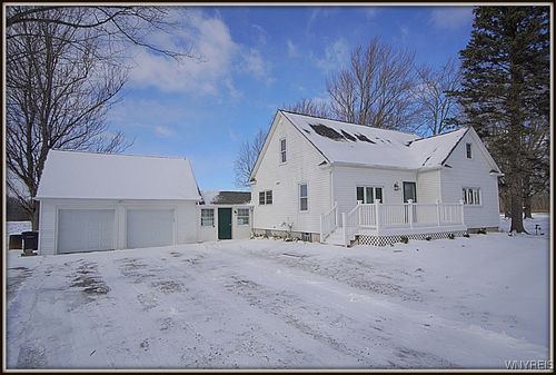 6182 Royalton Center Rd, Akron, NY, 14001-9006 | Card Image