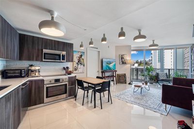 401 - 488 Ne 18th St, Condo with 2 bedrooms, 2 bathrooms and null parking in Miami FL | Image 1