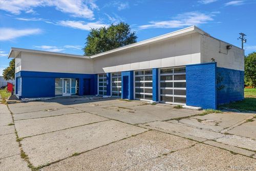 8635 Mack Ave, Detroit, MI, 48214-1818 | Card Image