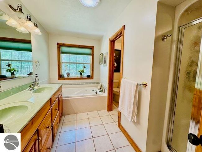 102 James Sq, House other with 4 bedrooms, 3 bathrooms and null parking in Roscommon MI | Image 14