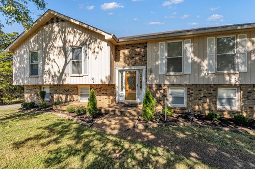 216 Clearlake Dr W, Nashville, TN, 37217-4502 | Card Image