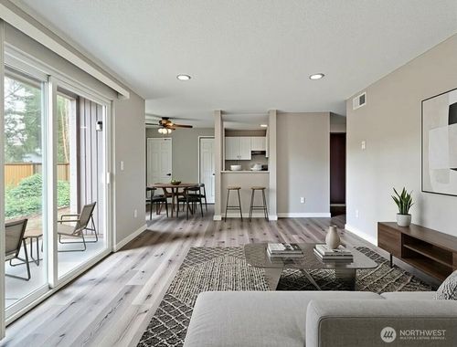 b3-4601 Sw 320th St, Federal Way, WA, 98023-2400 | Card Image